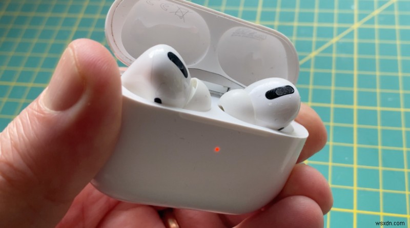 AirPods Pro が何度も切断されますか?これらの修正を試す