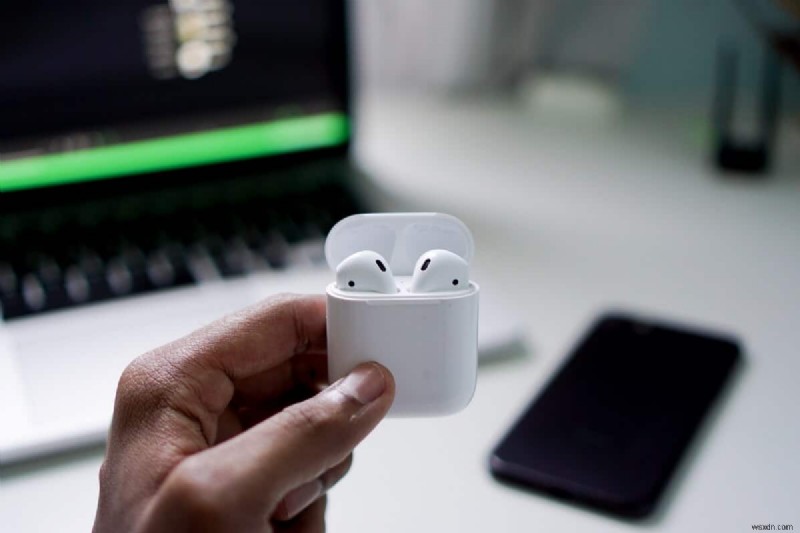 片耳だけで再生される AirPods を修正