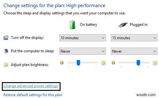 コンピューターの電源を入れたときに画面がスリープ状態になる問題を修正 