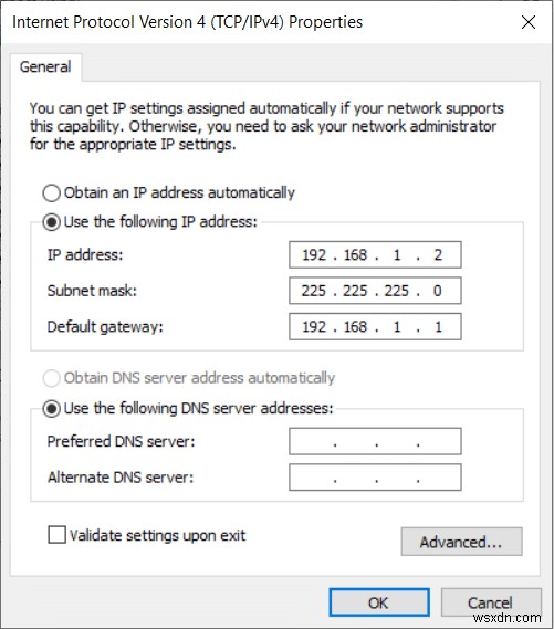 LAN ケーブルを使用して 2 台のコンピュータ間でファイルを転送する 