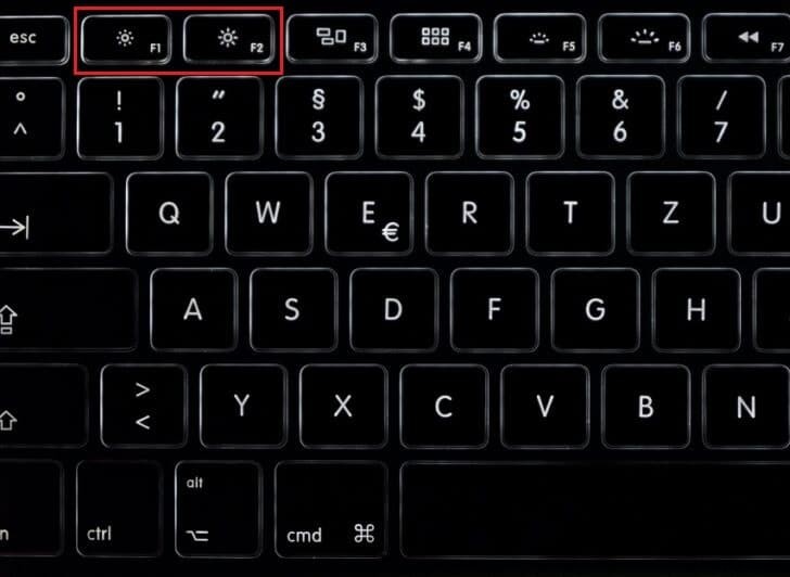 Windows 11で画面の明るさを変更する方法 