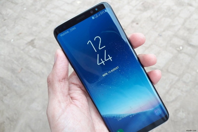 Samsung S8+ から SIM カードを取り外す方法