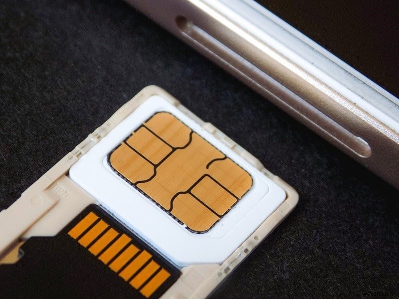 SIM カードをプロビジョニングする方法 