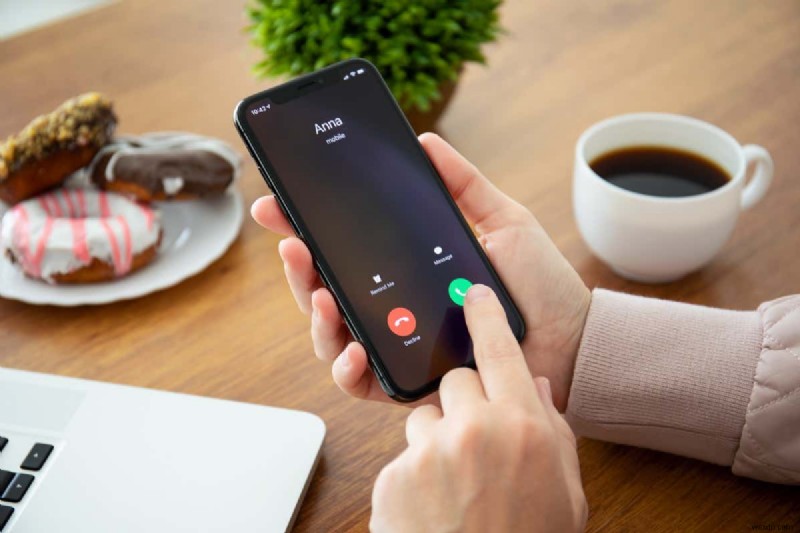iPhone で通話を無音にする 7 つの方法