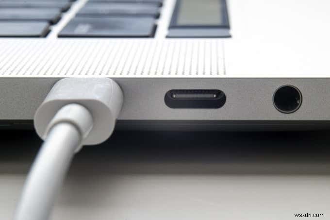 MacBook が充電されていませんか? 5 つの可能な修正
