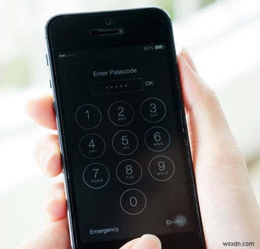 警察があなたの電話を没収した場合に備えて iOS パスコードを長くする方法