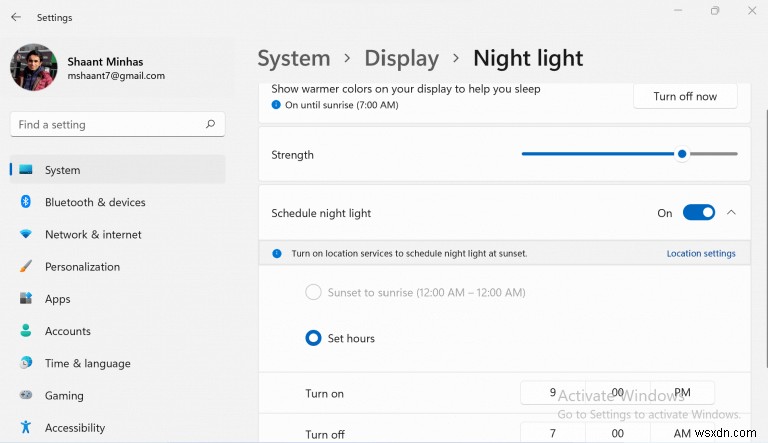 Windows 11 で夜間モードを有効にして使用する方法