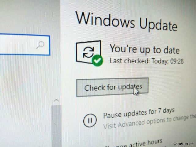 お使いの Windows 10 のバージョンがサービス終了に近づいているということは何を意味し、どのように修正するのですか?