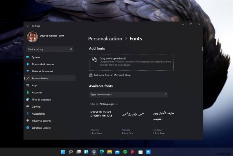 Windows 11 で素晴らしいデスクトップ エクスペリエンスを実現するためにテーマや色などを変更する方法