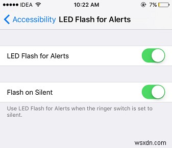 iPhone で LED フラッシュ通知を有効にする方法と理由は?