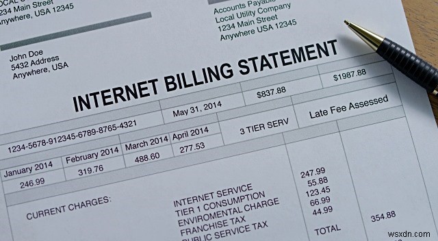 米国居住者が超過インターネット費用をチェックする方法