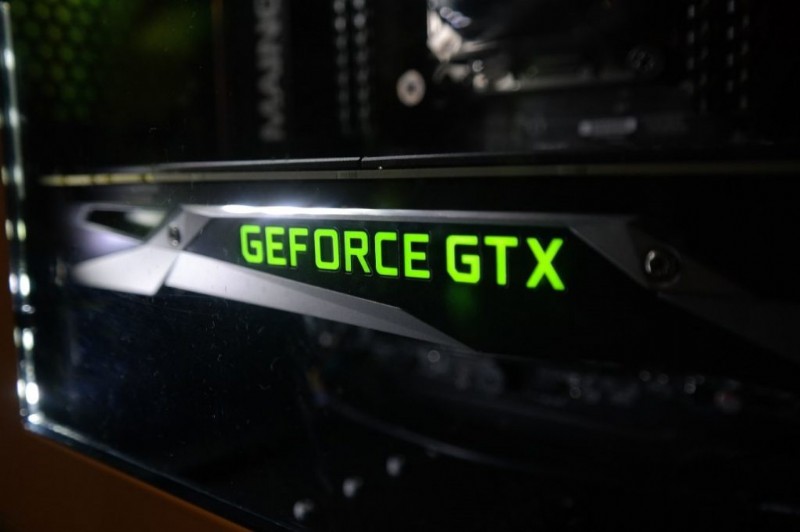 NVIDIA GeForce グラフィック カード ドライバを更新するにはどうすればよいですか?