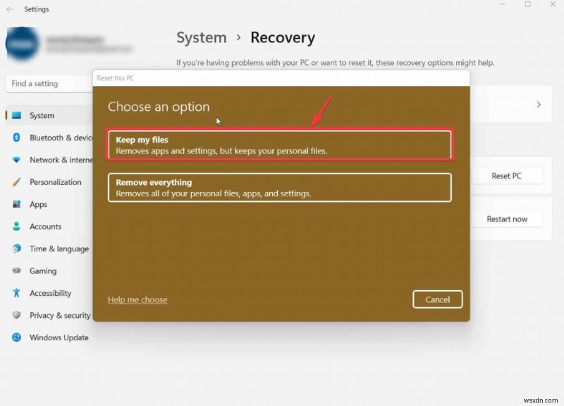 この Windows 11 ビルドでは PC をリセットする必要がありますが、そうする必要がありますか?理由/理由