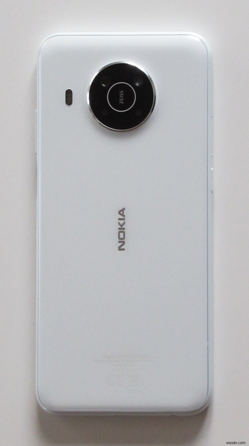 Nokia X10 レビュー - 大きな電話、適切なスペック、平均的なカメラ