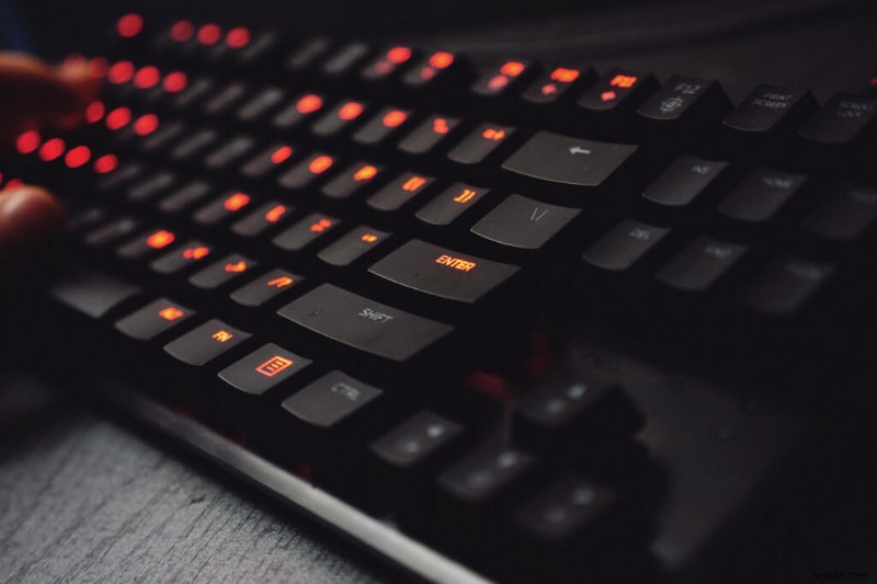 コンピューターの Num Lock を永久に無効にする方法 – クイックガイド 