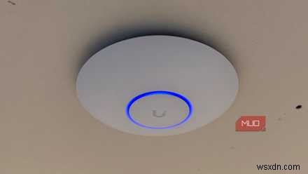 携帯電話でより高速な Wi-Fi のロックを解除:遅い接続を解決する隠れた開発者設定 