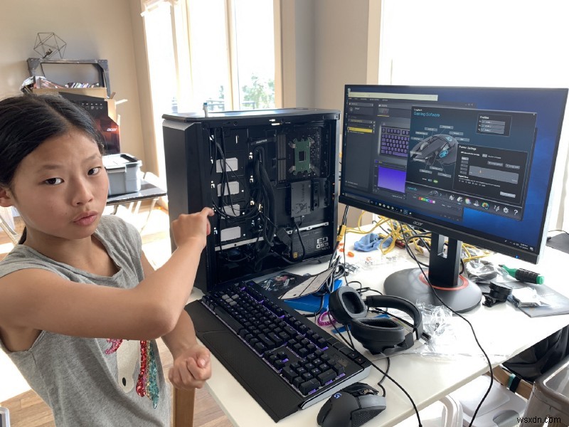12 歳の子供と一緒に 1,001 ドルのフォートナイト ゲーム PC を組み立てる:ステップバイステップ DIY ガイド