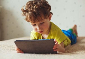 オンラインで子供を守る:インターネットの安全性に関する保護者向けガイド 
