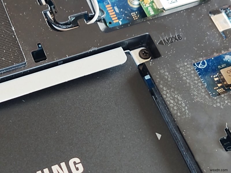 Lenovo G50 復活:SSD アップグレードと Linux の探索 