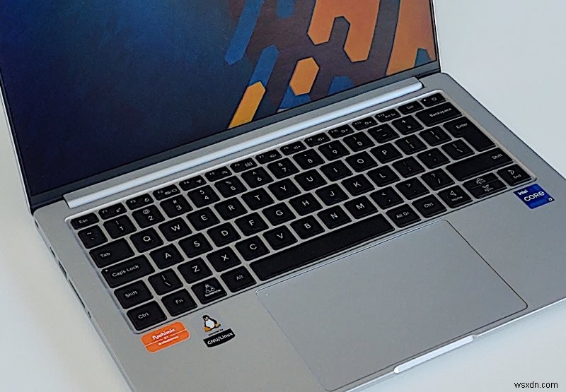 Slimbook Executive の紹介:ラップトップのパフォーマンスにおける大幅な飛躍 